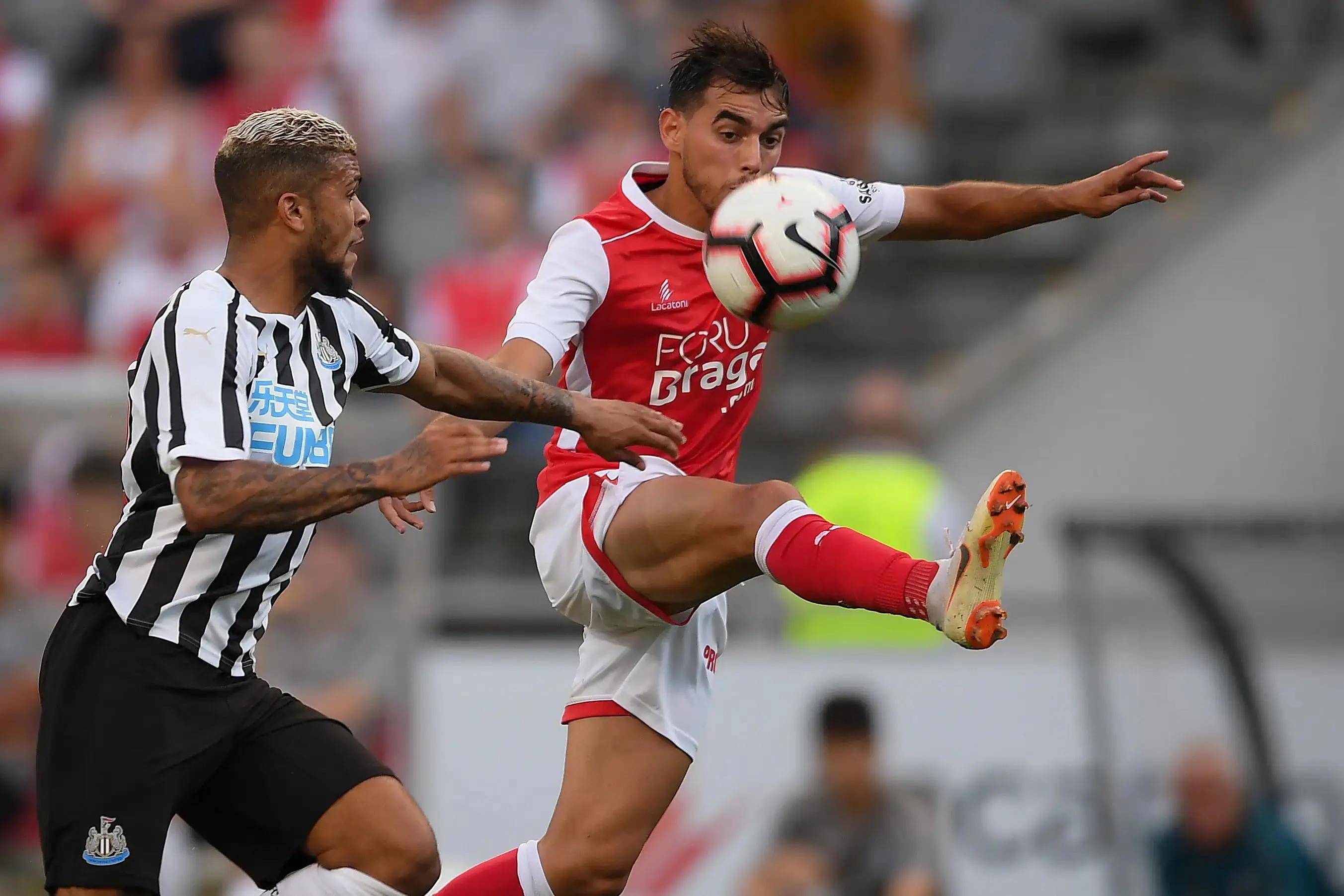 开云下载-转折点！莱比锡官宣签约，荷甲窗口期攻防权衡，信心回归，资深球员宣示担当的简单介绍