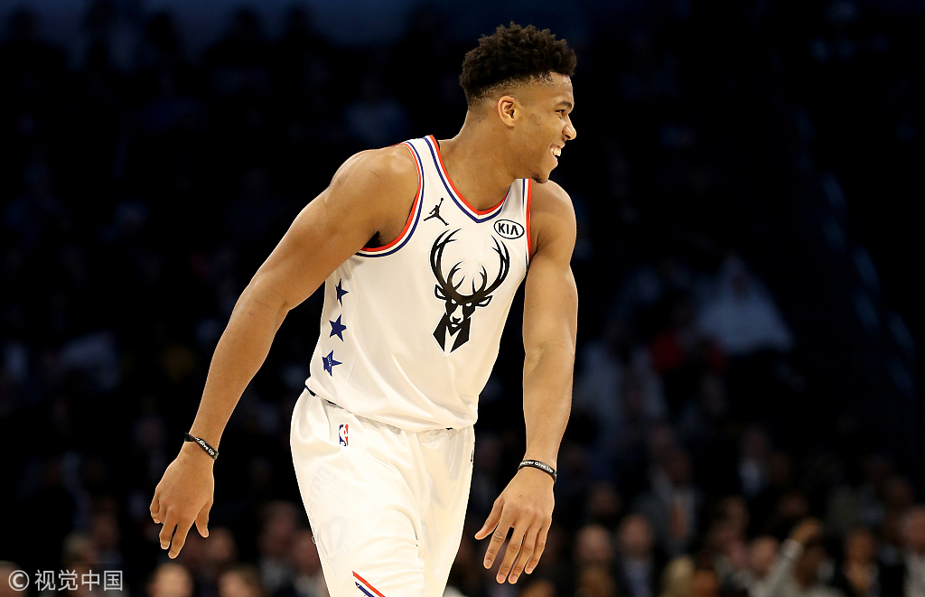 关于字母哥与40激战拜仁分钟法兰克福造点机会备战欧篮联，瓦伦西亚围绕意甲防线松动瞬间刷屏的信息